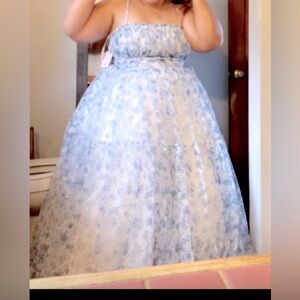 Blue Floral prom dress size large